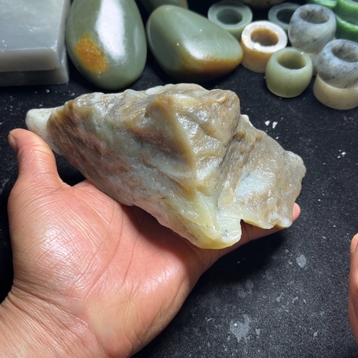 和田玉（糖玉）未镶嵌珠宝半成品