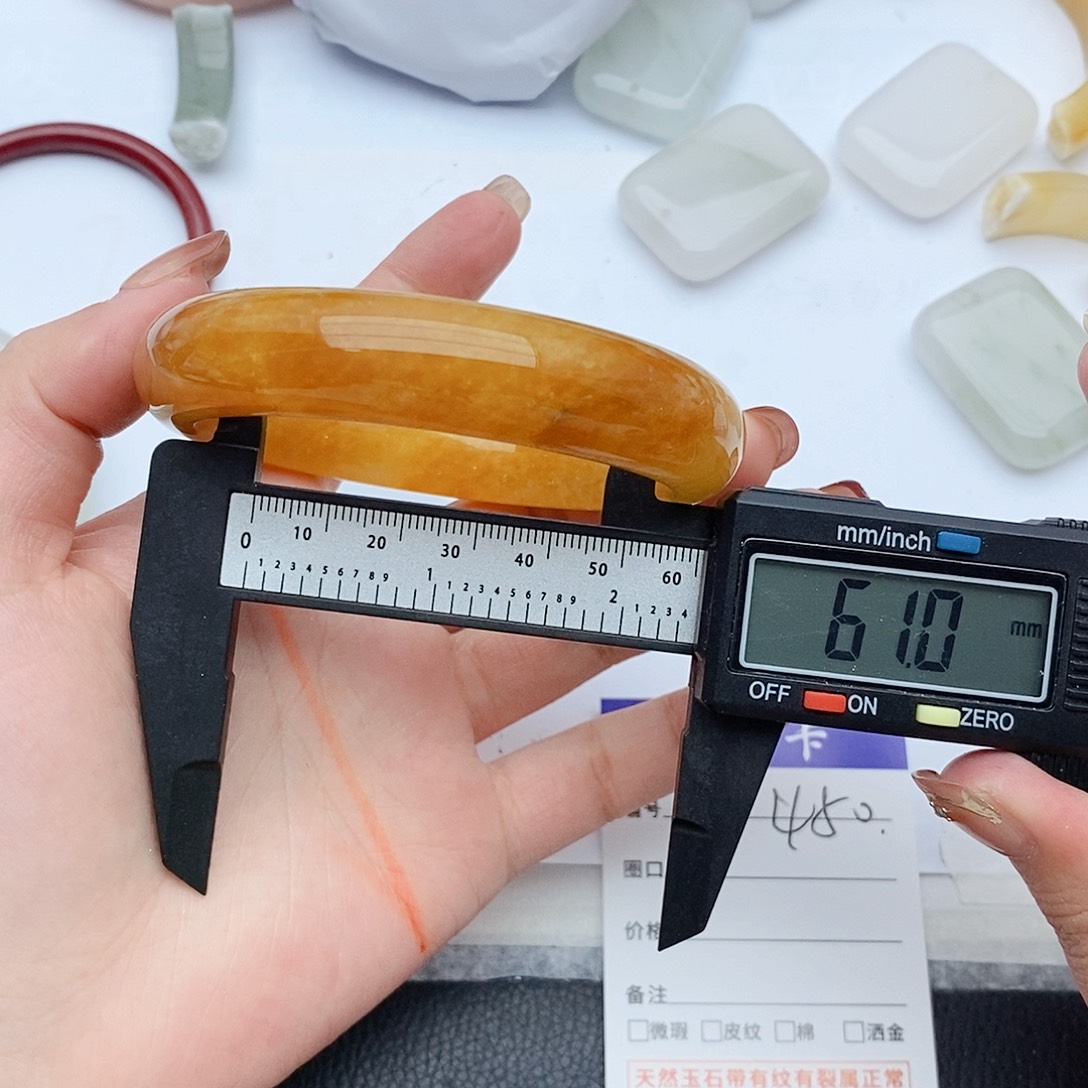 石英质玉手镯未镶嵌450