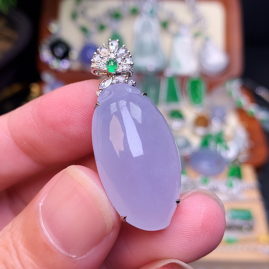 翡翠颈饰18K金镶嵌福瓜