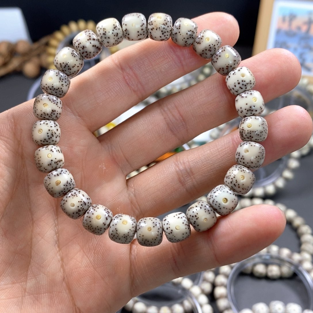 星月菩提手串98黄金瞳一线天