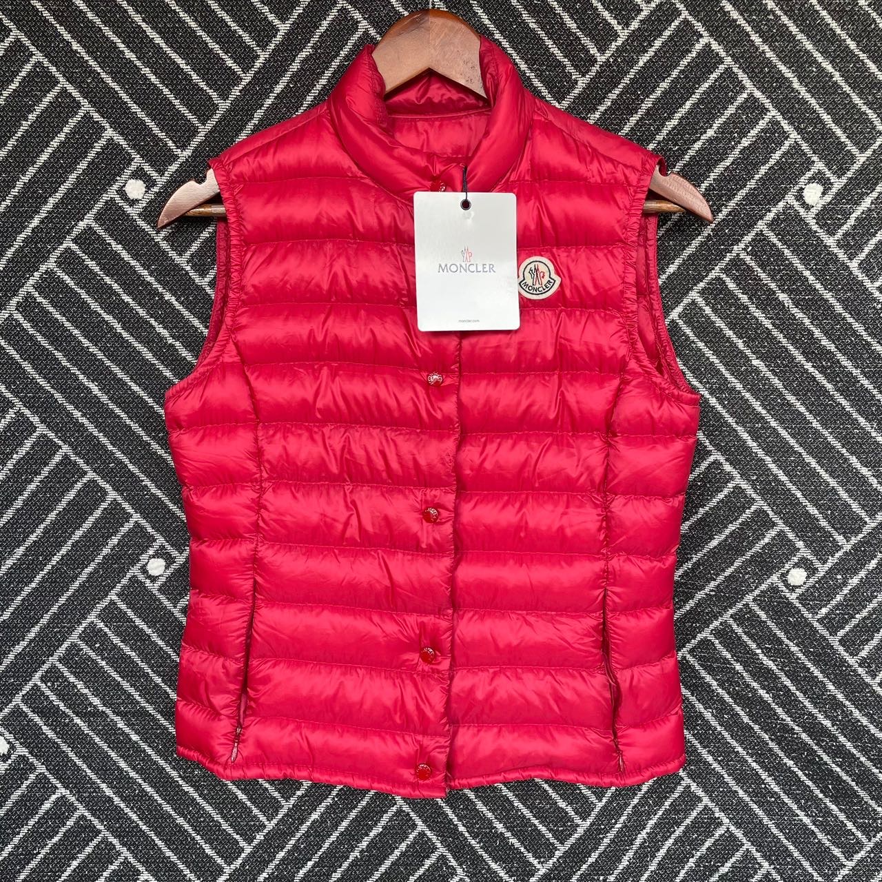 99新 MONCLER 99新/Moncler蒙口红色羽绒服马甲/红色/1码/18065