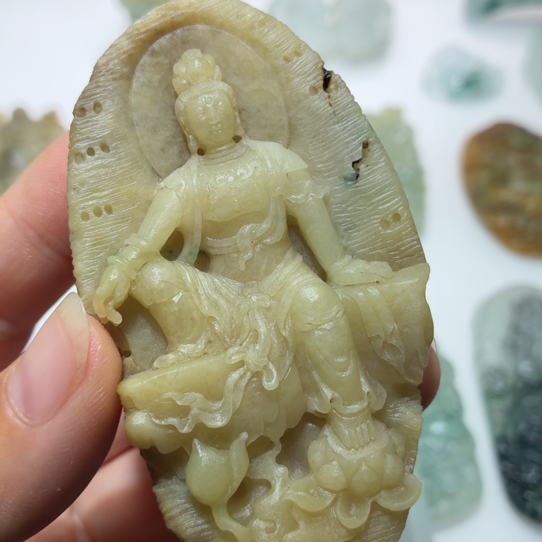鹏***定制翡翠未镶嵌毛货