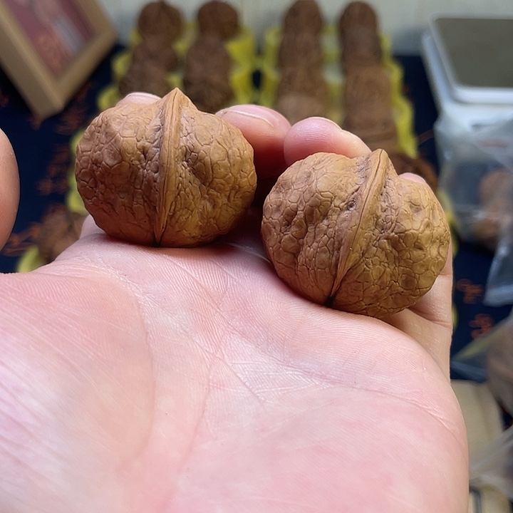 文玩核桃吊坠四羊方尊38