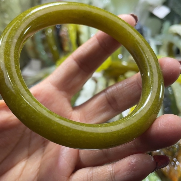 岫玉未镶嵌手镯58.59