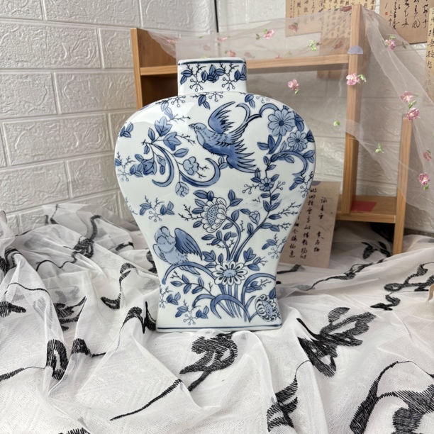 青花瓷陶瓷花瓶美人瓶摆件中式古香古色客厅陶瓷装饰家居
