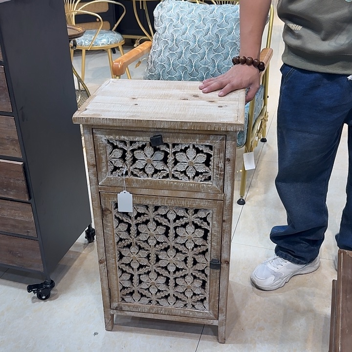 有机玻璃木质柜子