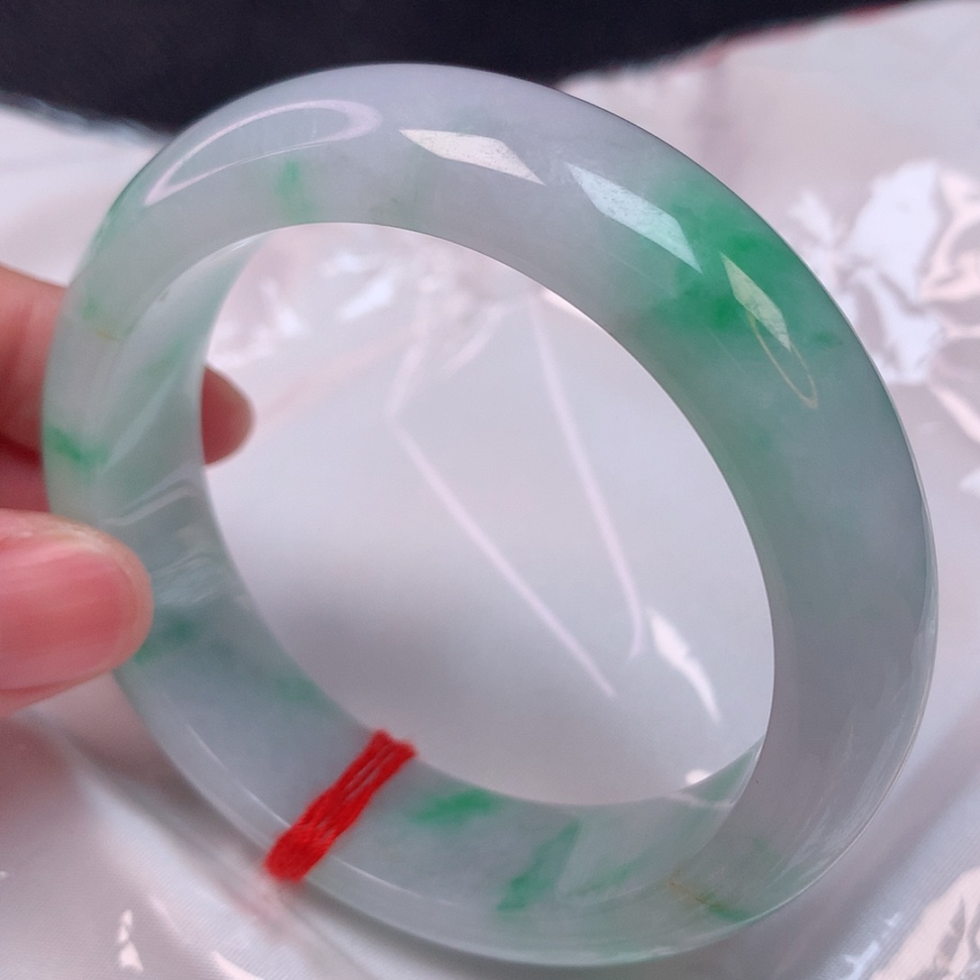 翡翠手镯未镶嵌56+ 翡翠手镯