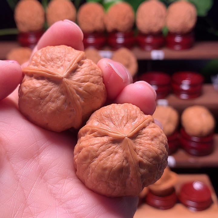 桃核吊坠球奔三棱35尺寸