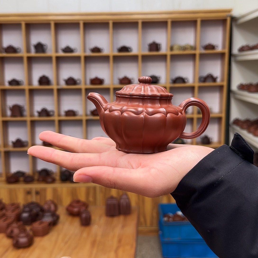 紫砂茶壶筋纹缀只160cc