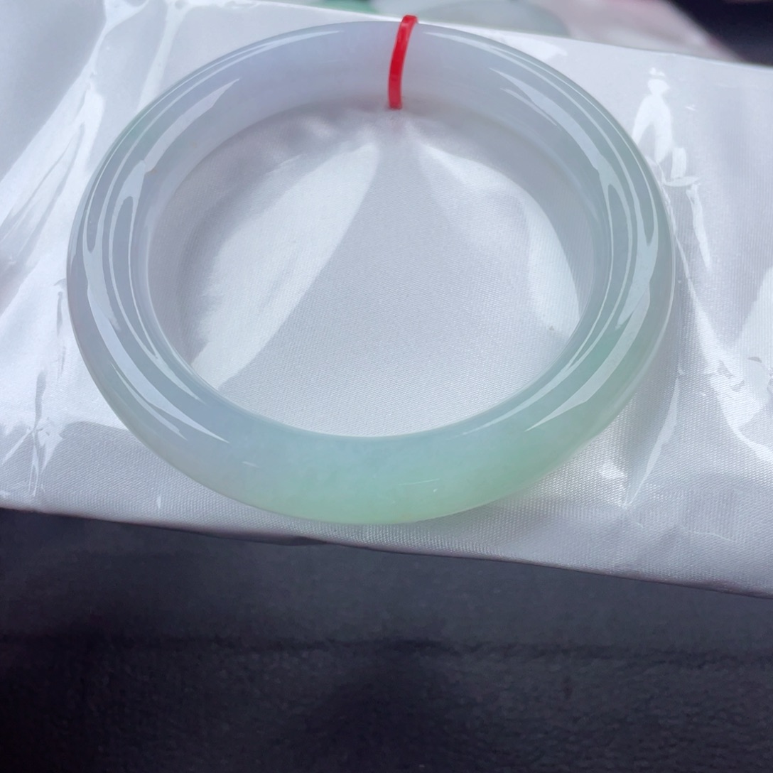 翡翠手镯未镶嵌圆条60