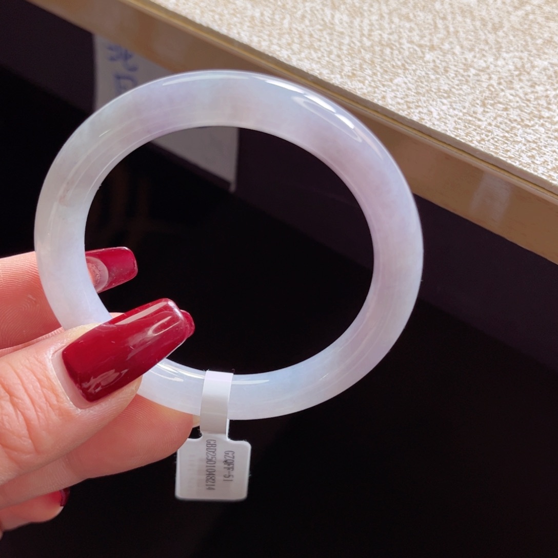 翡翠手镯未镶嵌手镯