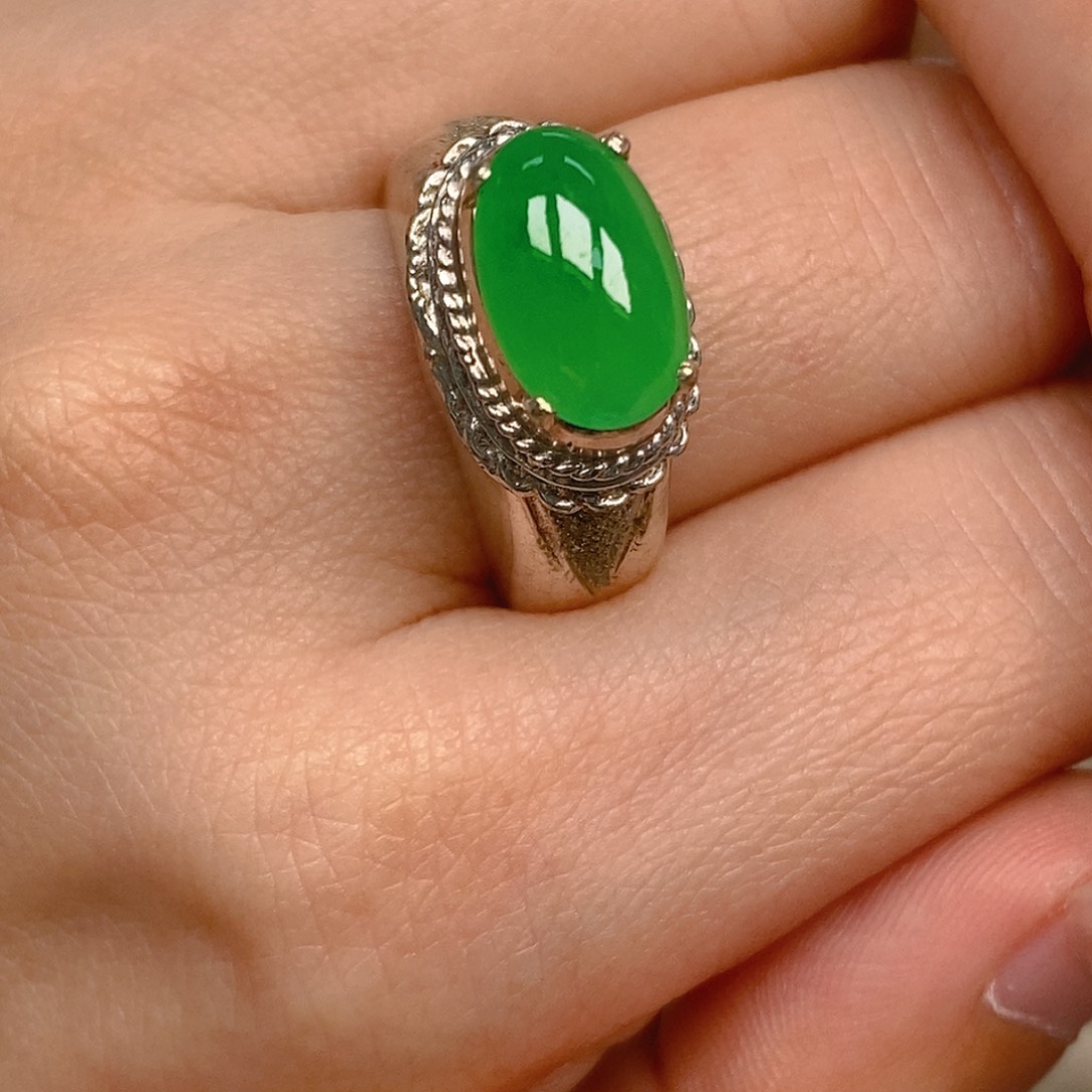 翡翠戒指未镶嵌翡翠