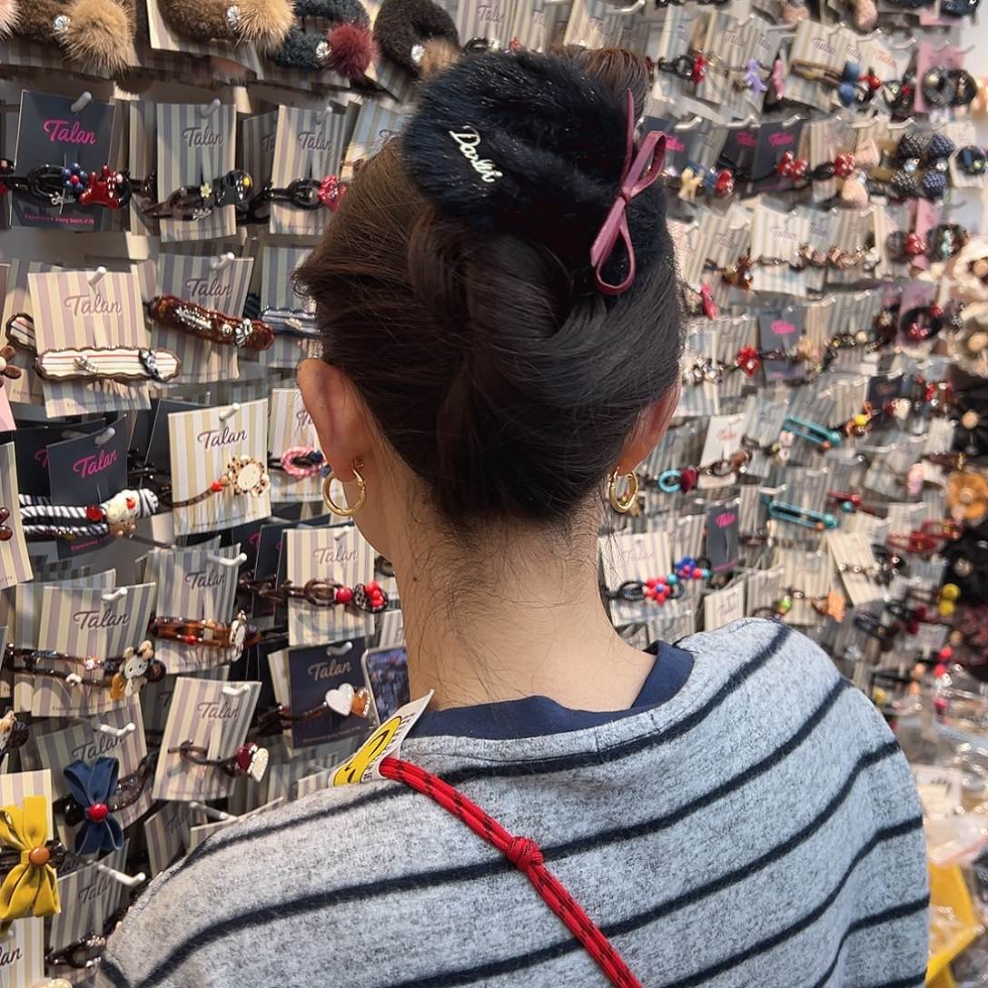 布艺铁合金黑色红蝴蝶结