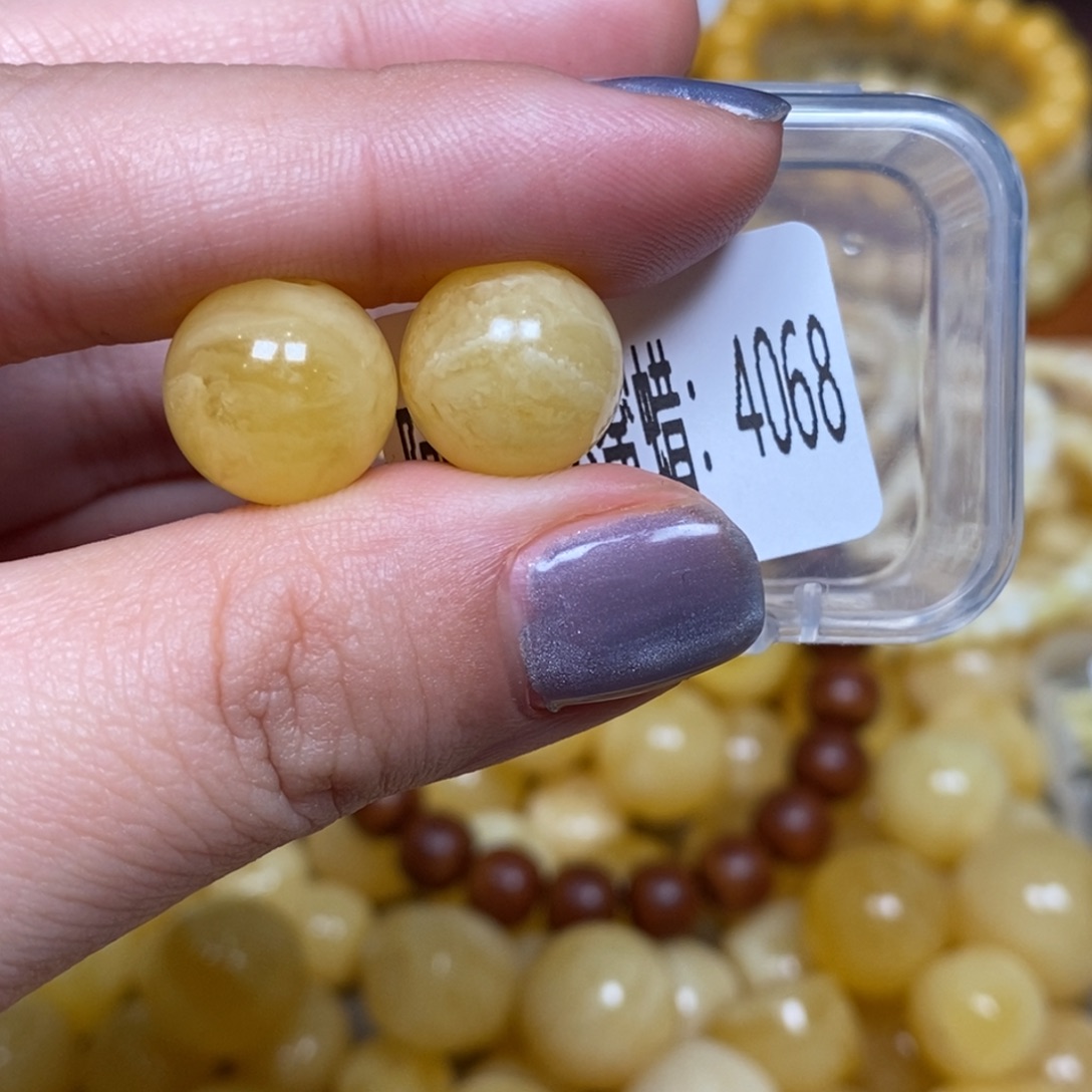 琥珀未镶嵌珠宝奇石4068