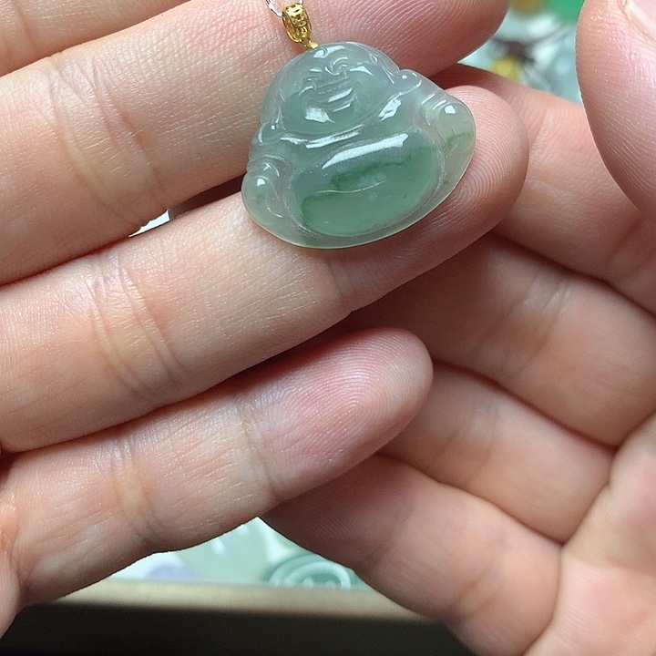 翡翠颈饰18K金镶嵌翡翠