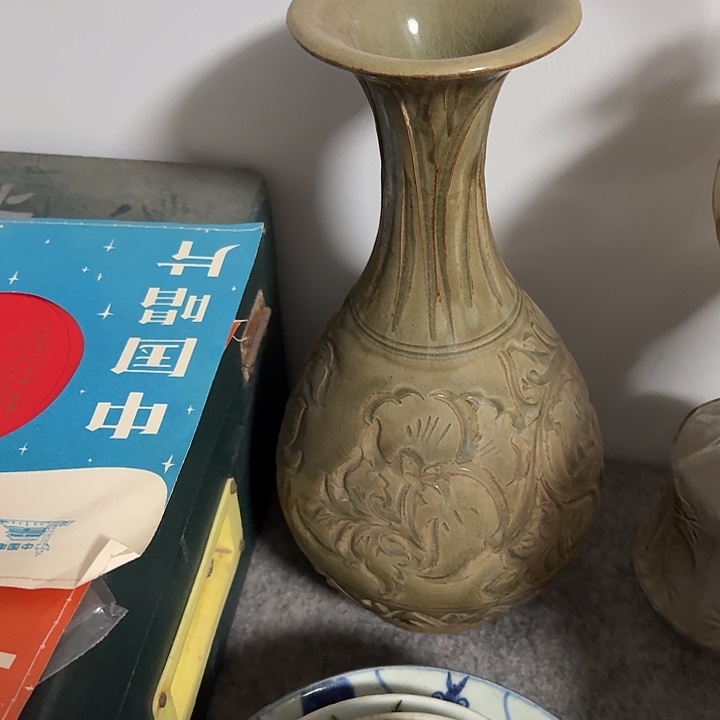 《***》金属瓷花瓶，桌面摆件