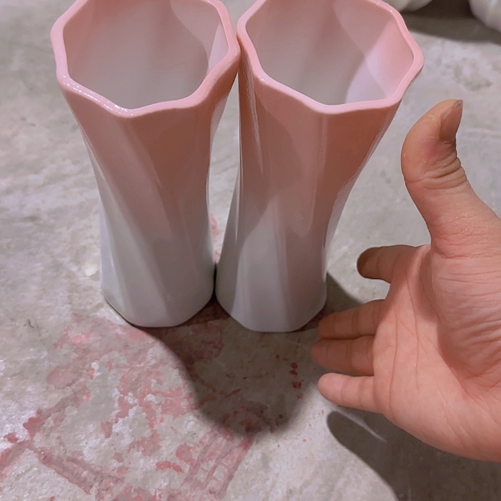 瓷片瑕疵20厘米两个光滑粉