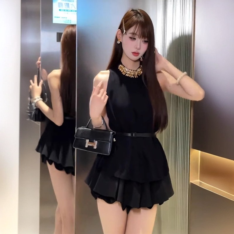 法式气质黑色无袖挂脖上衣腰显瘦蓬蓬花苞裙裤两件套