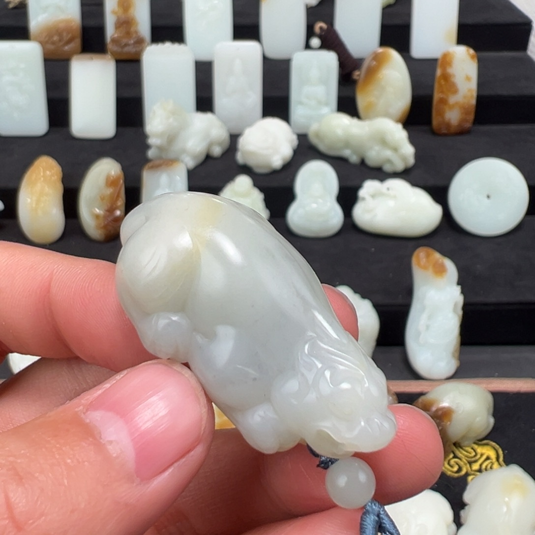 和田玉颈饰未镶嵌