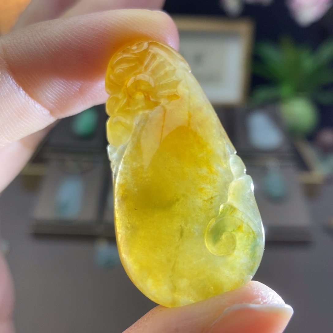 翡翠未镶嵌颈饰吊坠47