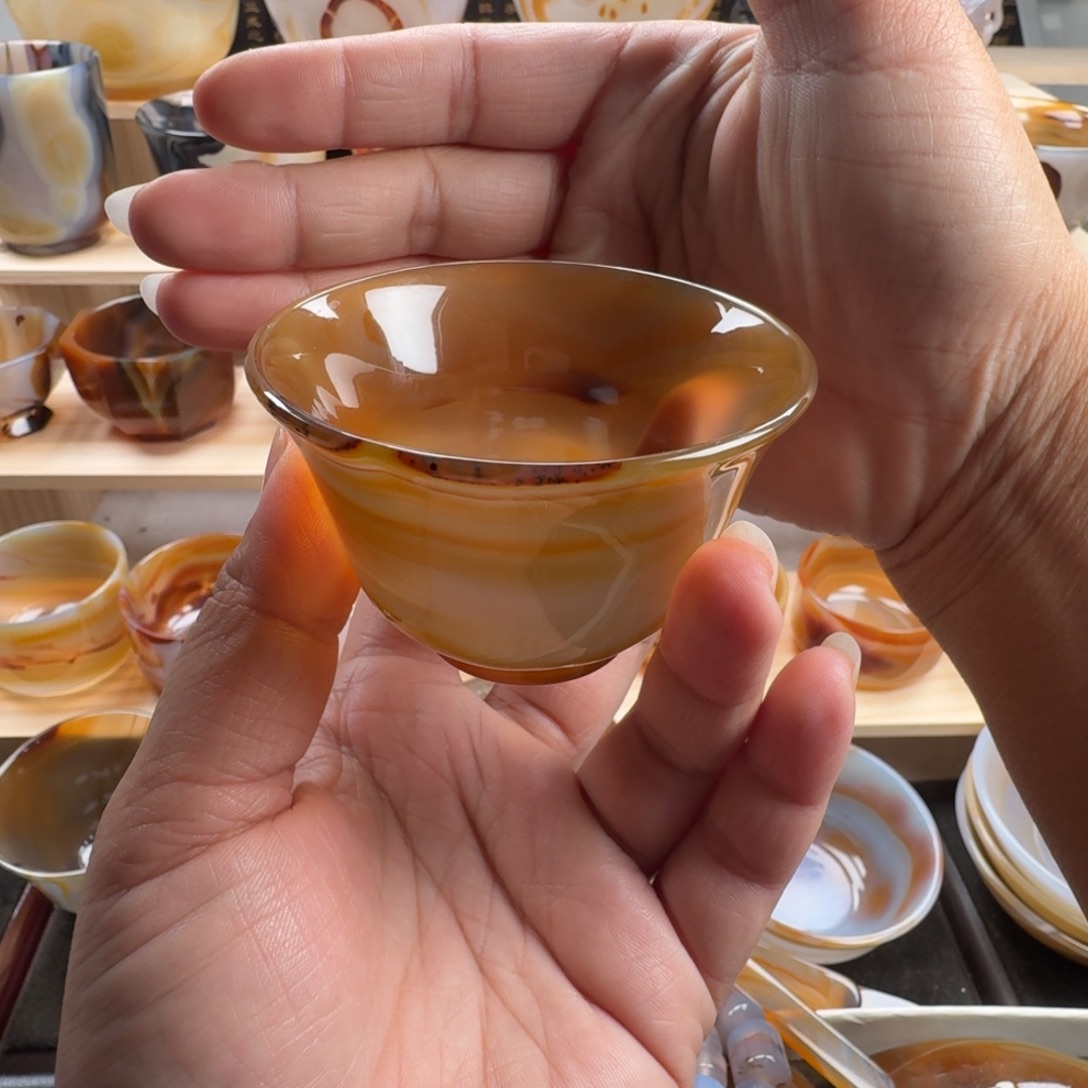 大***辉玛瑙/玉髓未镶嵌茶杯