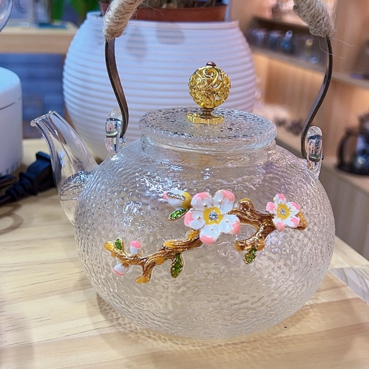【闪购商品】新年快乐桃花提梁壶