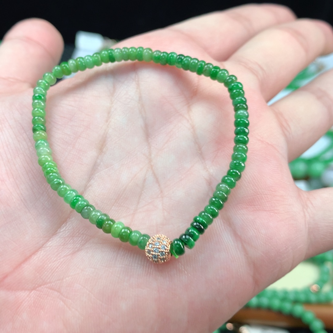 翡翠手链未镶嵌翡翠