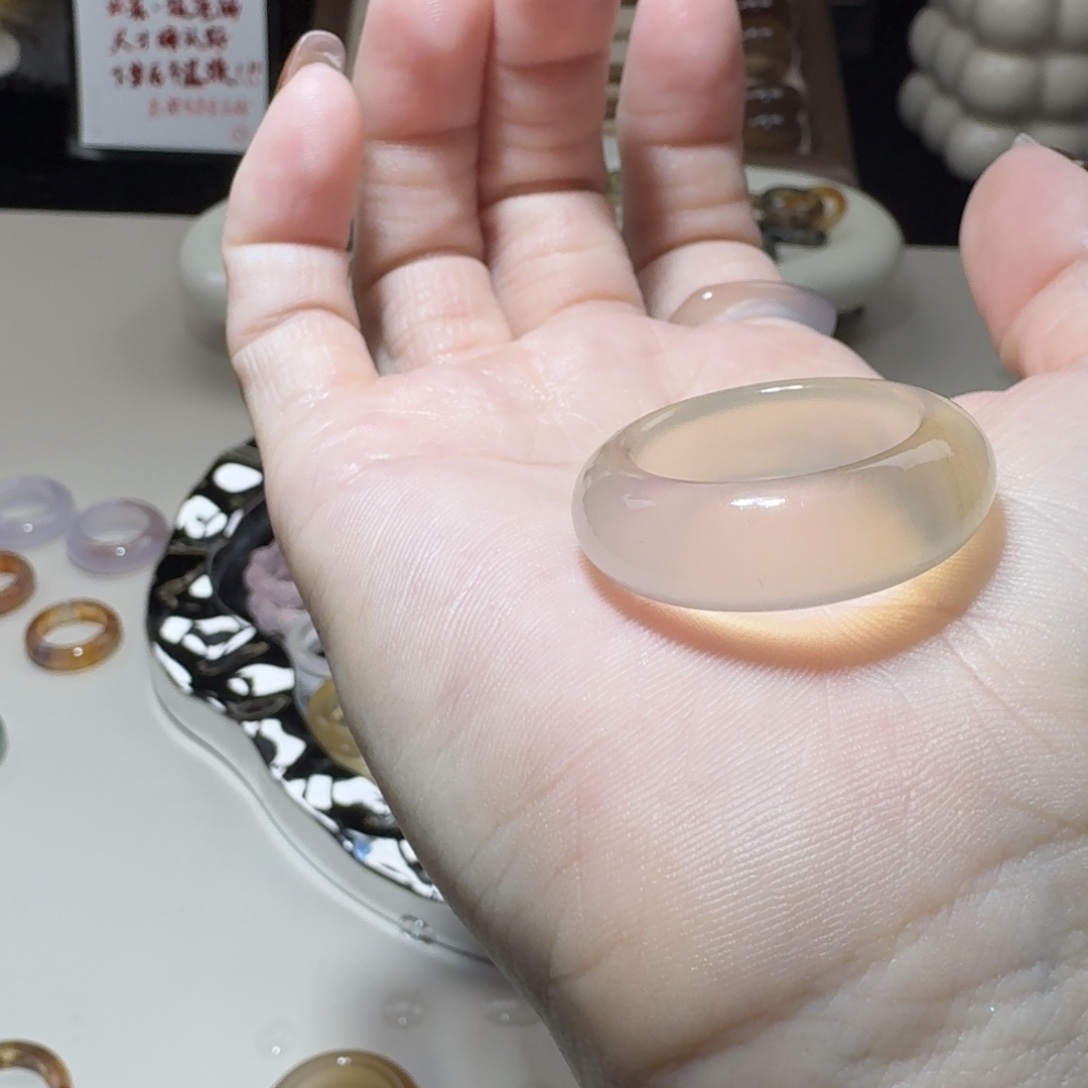 乄***弌玛瑙/玉髓未镶嵌戒指