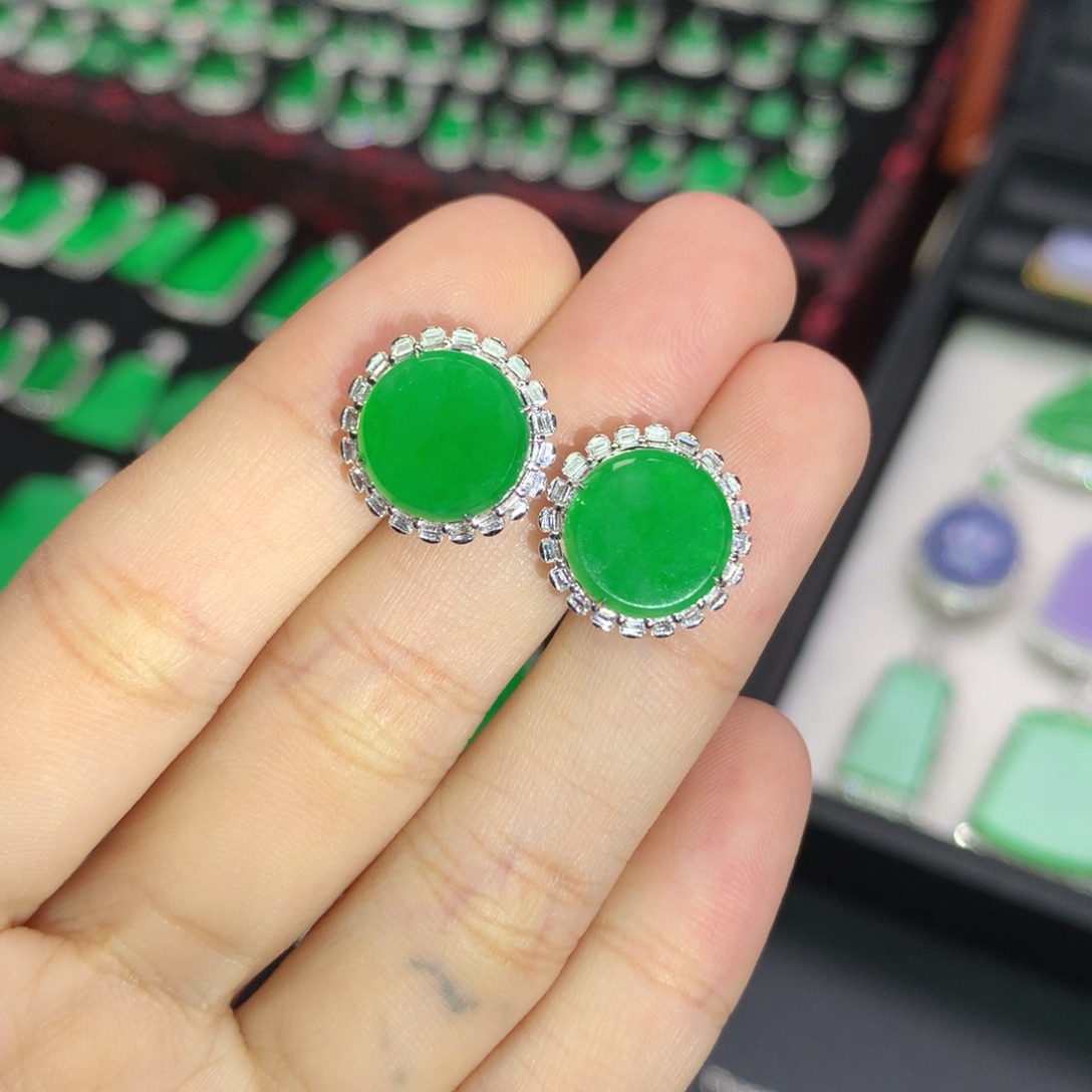 翡翠18K金镶嵌耳饰