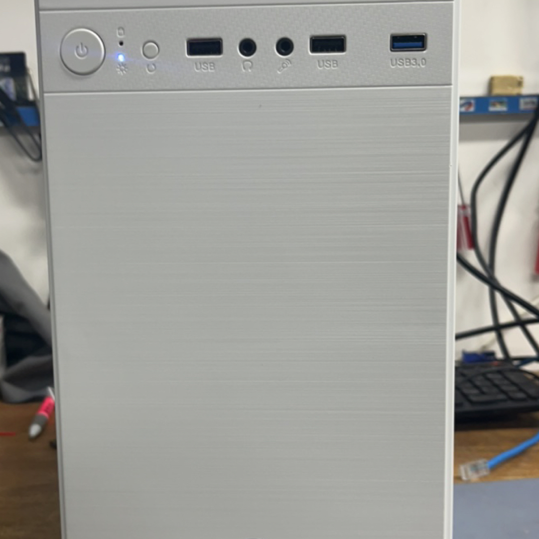 玩家风暴磐石机箱