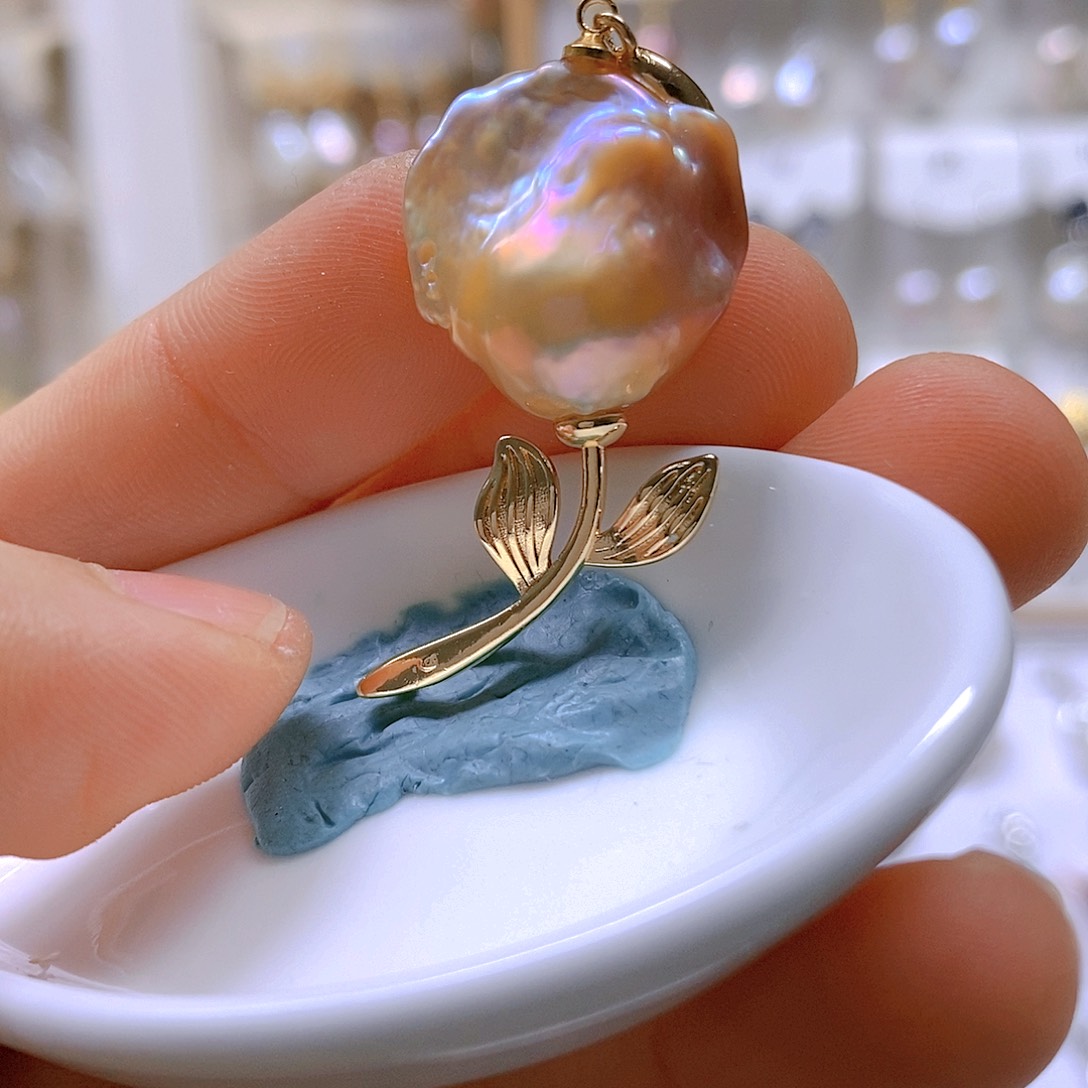 淡水珍珠合金颈饰