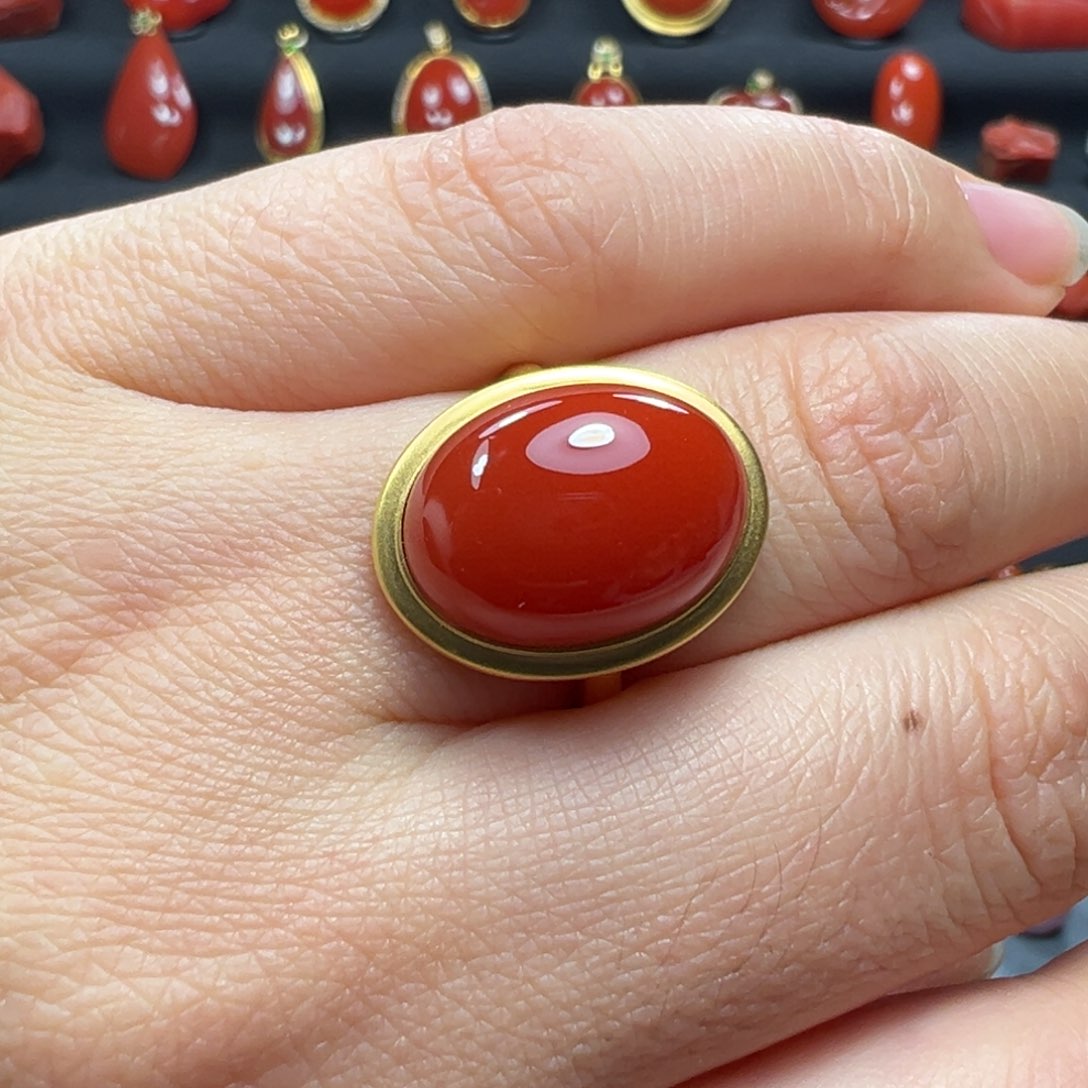 南红玛瑙戒指18K金镶嵌