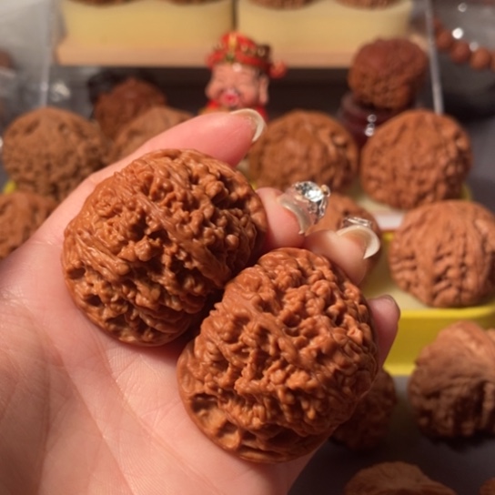 文玩核桃吊坠F**i44满天星