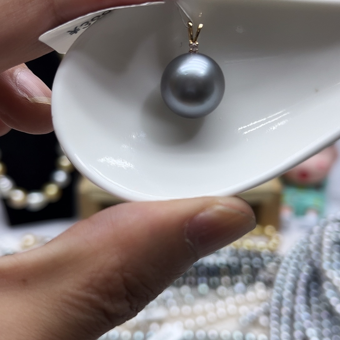 海水珍珠颈饰18K金镶嵌