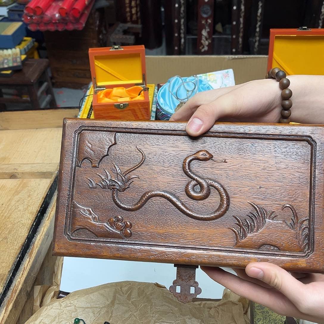 大叶紫檀（黑酸枝木类）