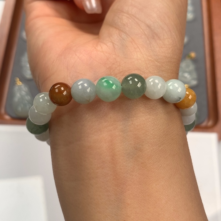 翡翠颈饰未镶嵌珠串