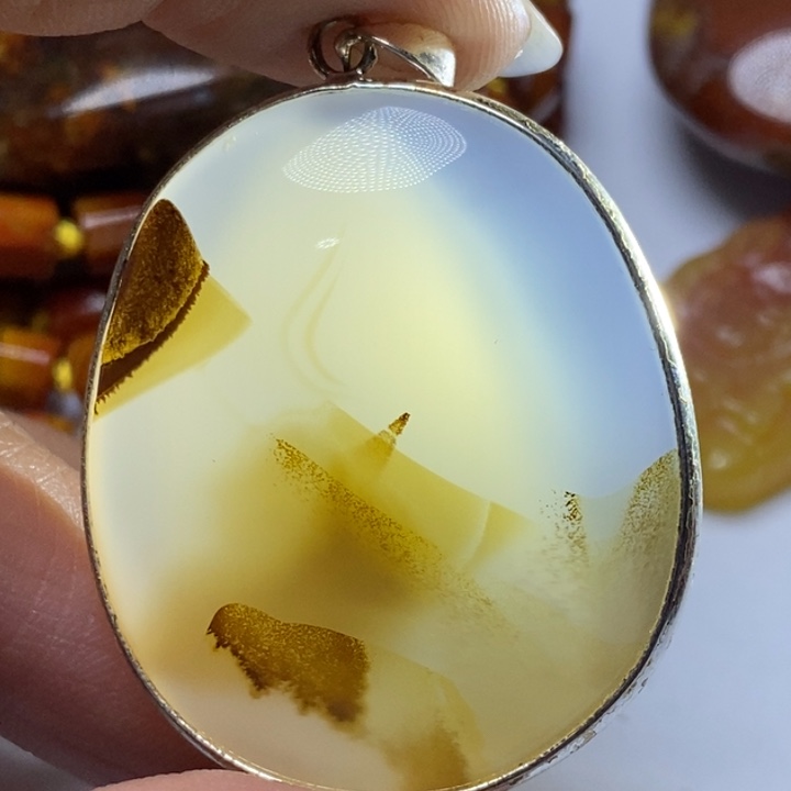 玛瑙/玉髓颈饰未镶嵌