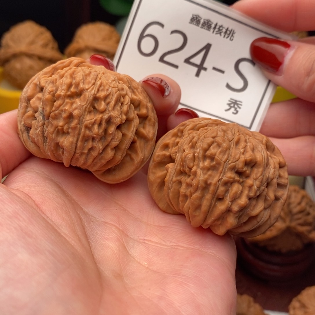 文玩核桃把件汉高楼44