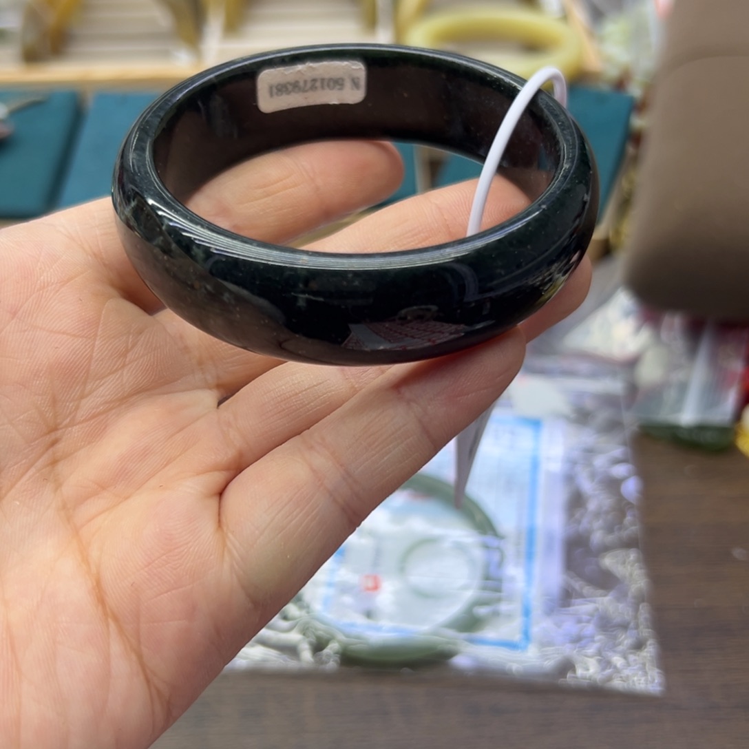 和田玉未镶嵌手镯61圈围692