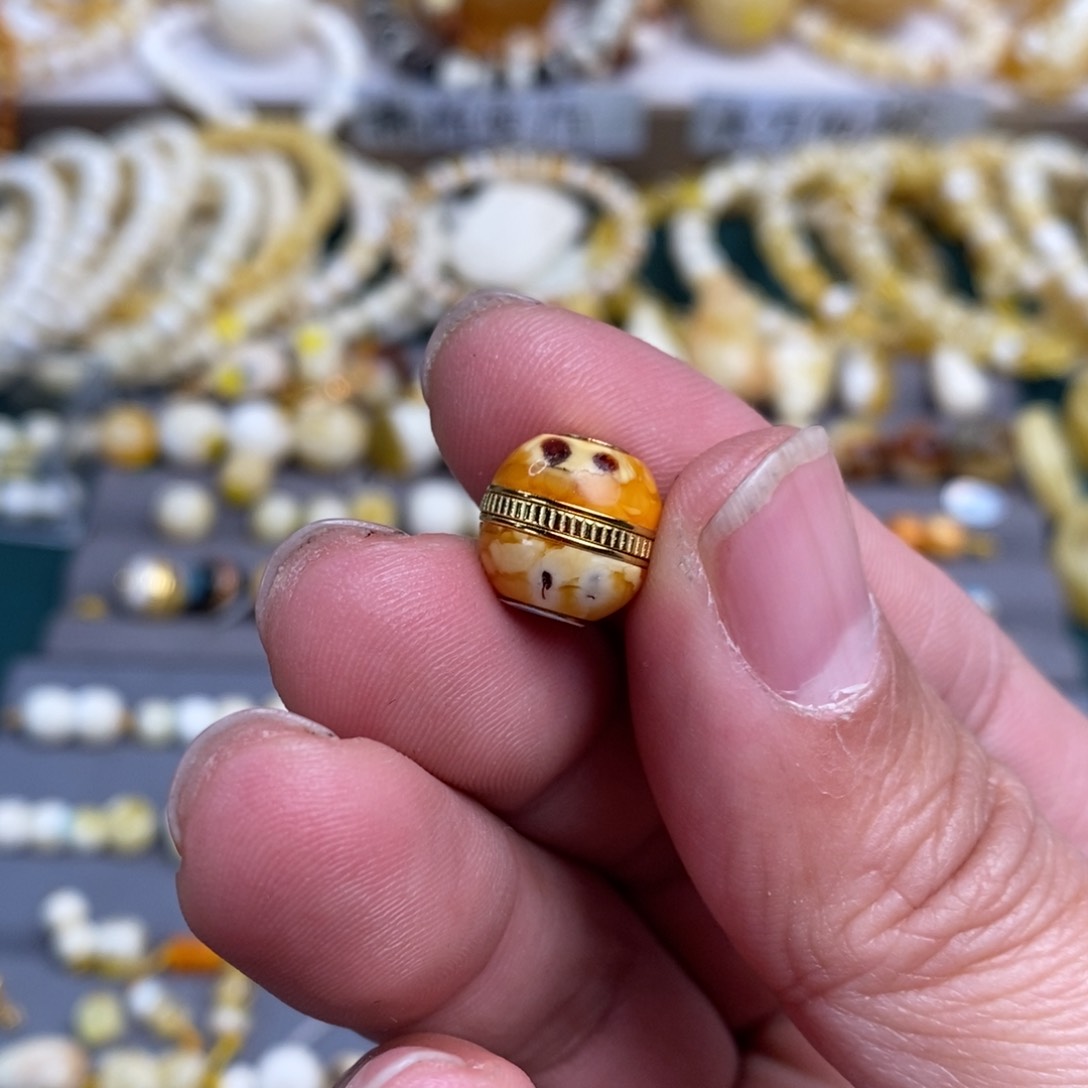 琥珀裸石未镶嵌宋*12汉堡瑕疵