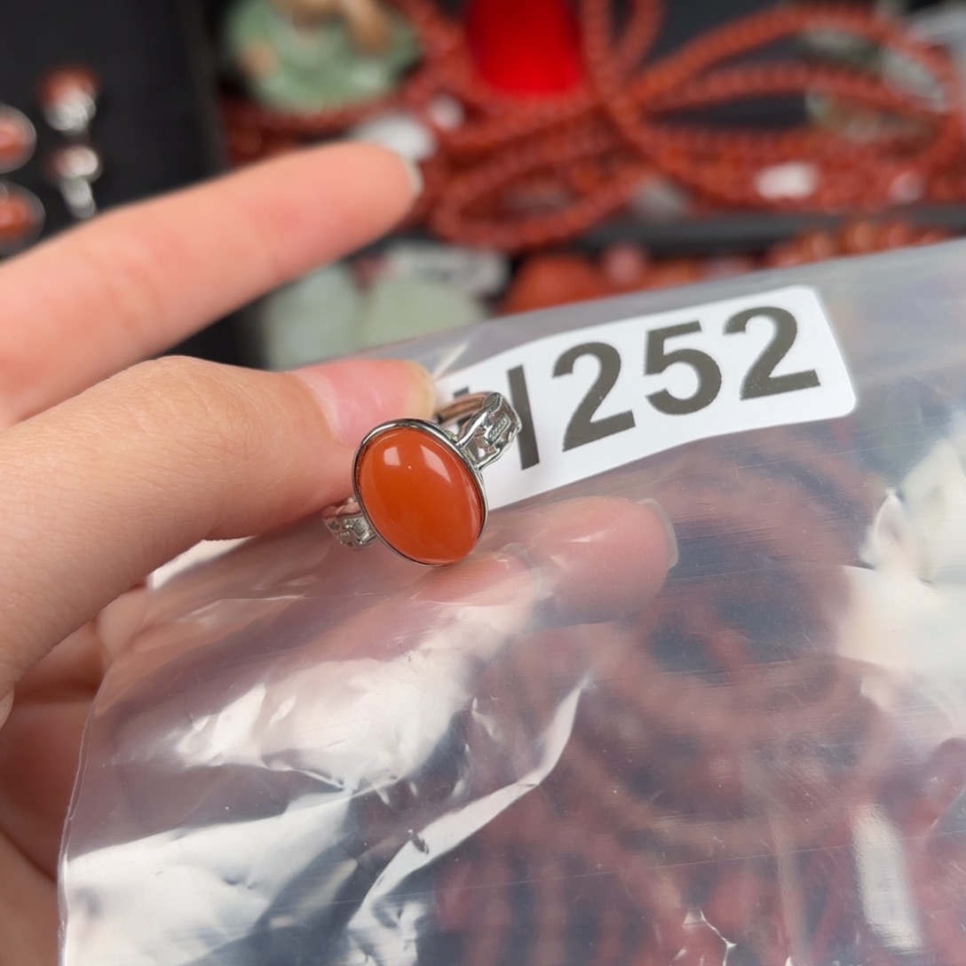 南红玛瑙珠宝奇石未镶嵌