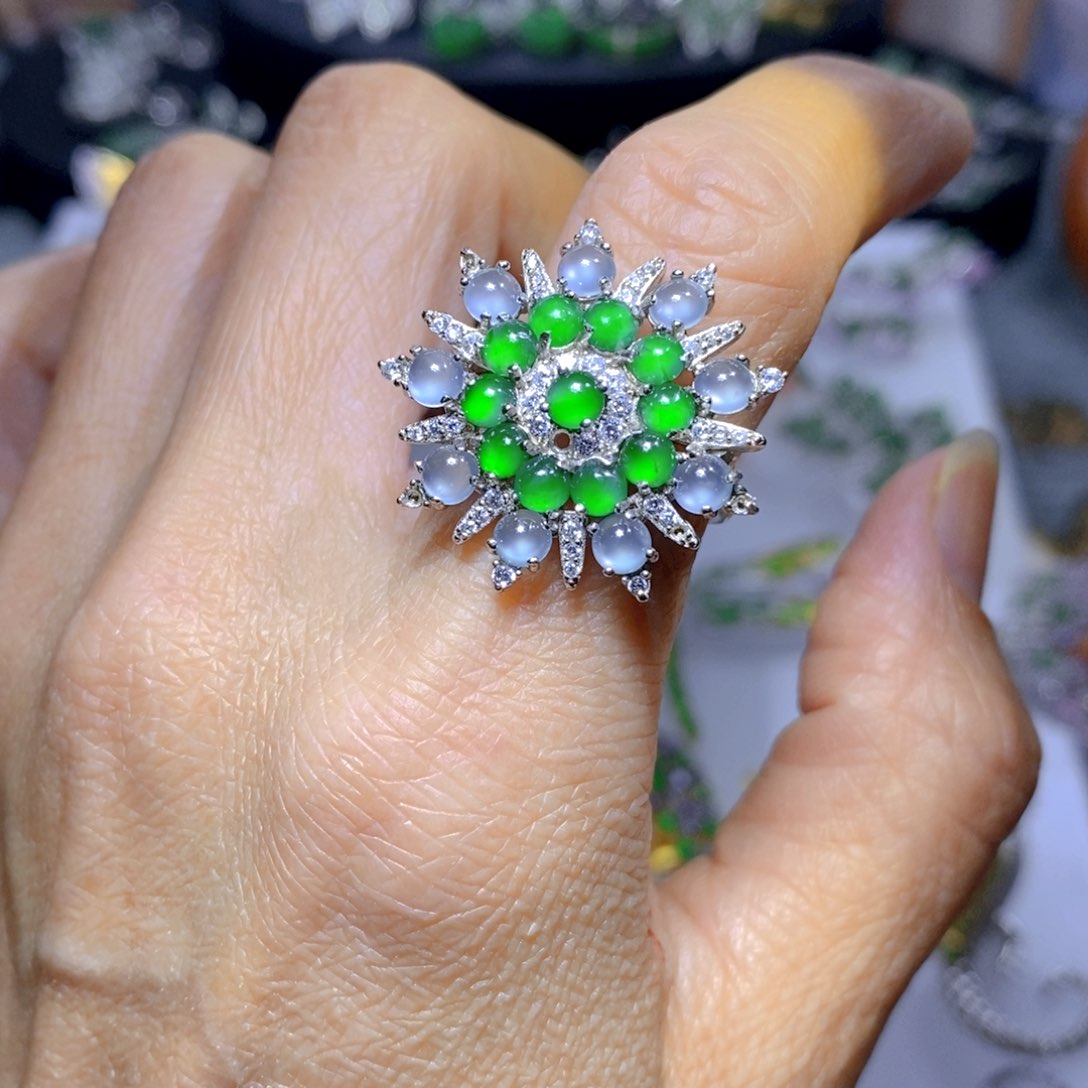 翡翠颈饰银S925镶嵌天然翡翠