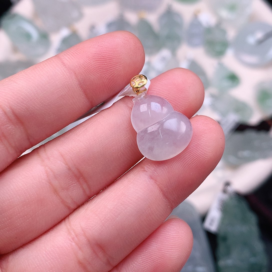 翡翠颈饰18K金镶嵌冰胶葫芦17*13.6^5