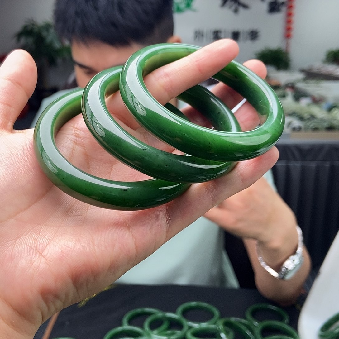 和田玉手镯未镶嵌56-64颜色多样性发拍一发一