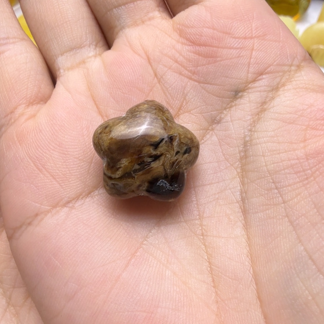 蜜蜡未镶嵌珠宝奇石