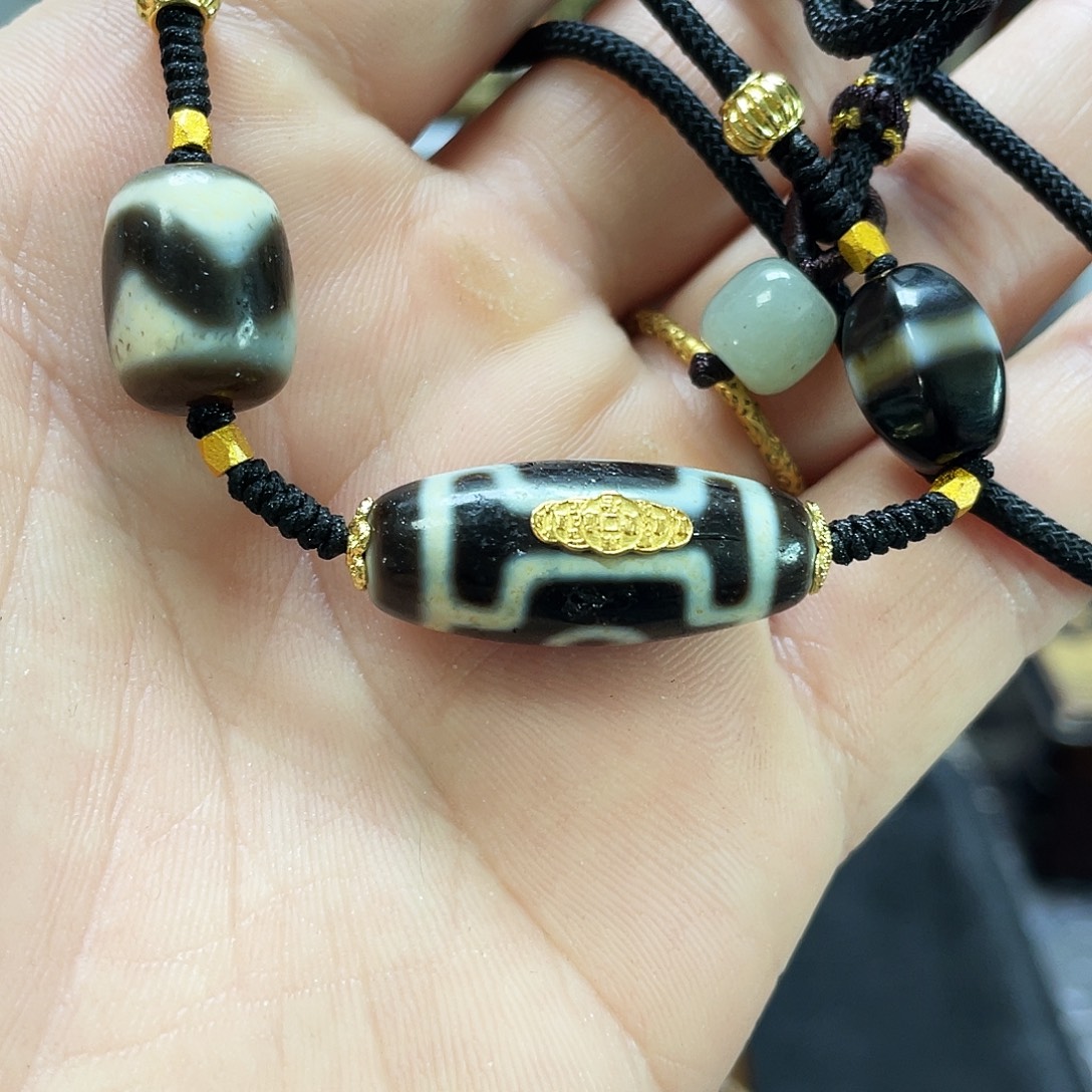 玛瑙/玉髓未镶嵌多样性发一条