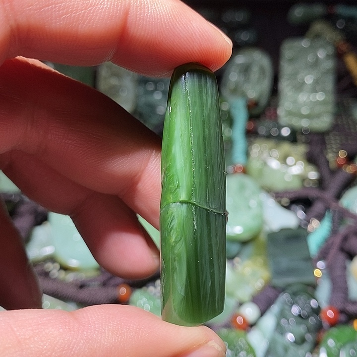 和田玉（糖玉）未镶嵌把件
