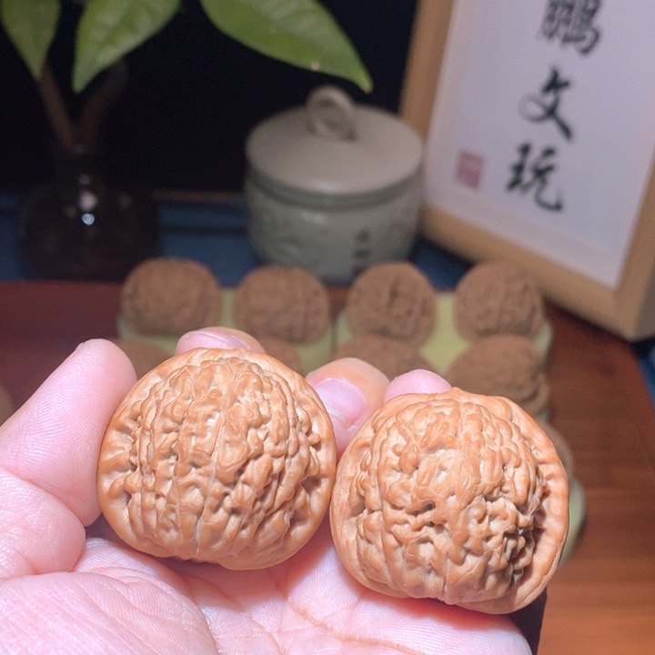 卖***崔吊坠文玩核桃全品莲花