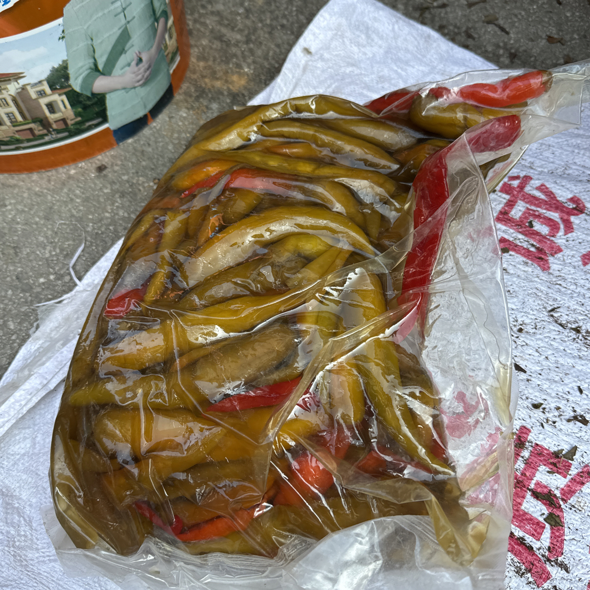 老坛酸辣椒农家腌制下饭咸菜包邮到家