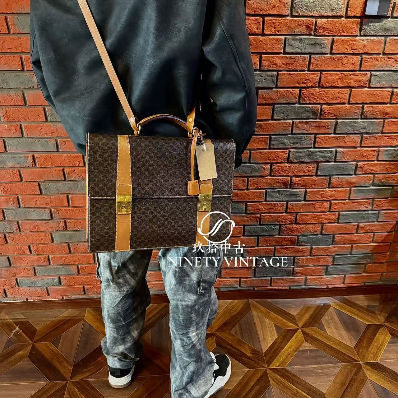 95新 Celine/思琳 经典凯旋门老花双扣 质感 公文男包 手提包